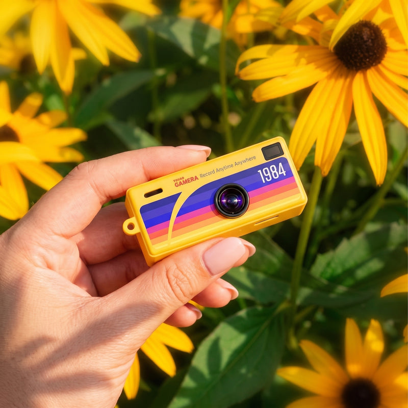 Retro Digital Camera Keychain (Random Color/Design)